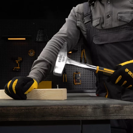 Молоток слесарный 800 г Denzel 10405, цельнометаллический, двухкомпонентная рукоятка купить в Нефтеюганске