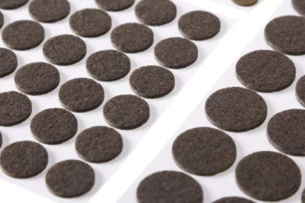 Набор STAYER &quot;COMFORT&quot;: Накладки самоклеящиеся на мебельные ножки, 175 шт, коричневые 40916-H175 купить в Нефтеюганске