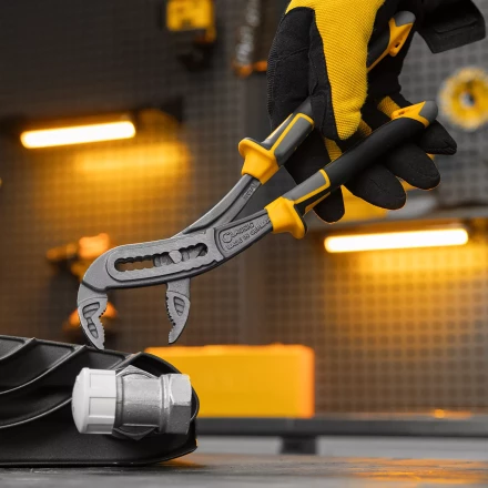 Клещи переставные Denzel 17900, трехкомпонентные рукоятки 240 мм купить в Нефтеюганске