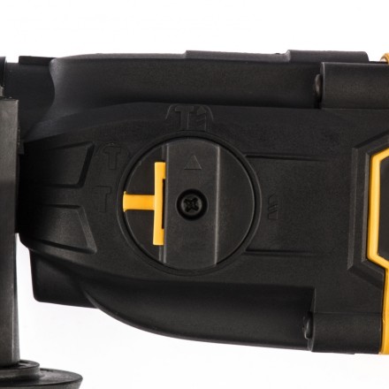 Перфоратор RH-650-18 Denzel 26603 купить в Нефтеюганске