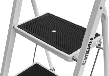 Лестница-стремянка СИБИН стальная c широкими ступенями, 3 ступени 38807-03 купить в Нефтеюганске