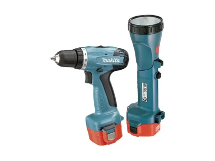 Аккумуляторная дрель-шуруповерт Makita 6271DWALE +Фонарь купить в Нефтеюганске