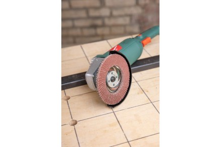 Круг Лепестковый Торцевой (КЛТ) HAMMER КЛТ 1 Ф125х22 Р40 213-016 купить в Нефтеюганске