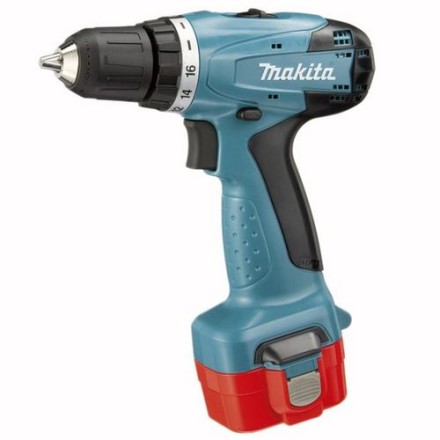 Аккумуляторная ударная дрель-шуруповерт Makita 8271DWАE купить в Нефтеюганске