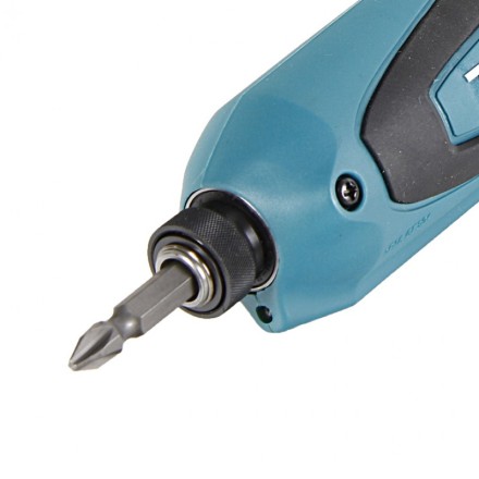 Аккумуляторная ударная отвертка Makita TD 021 DSE купить в Нефтеюганске