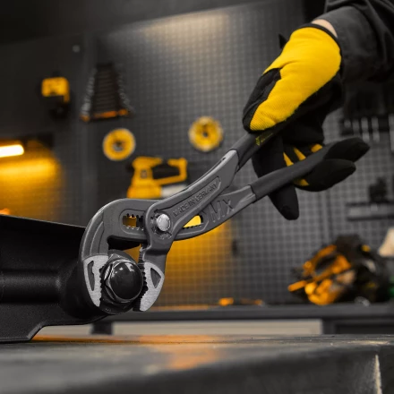 Клещи переставные Denzel 17907, кнопочный механизм, обливные рукоятки, 300 мм купить в Нефтеюганске