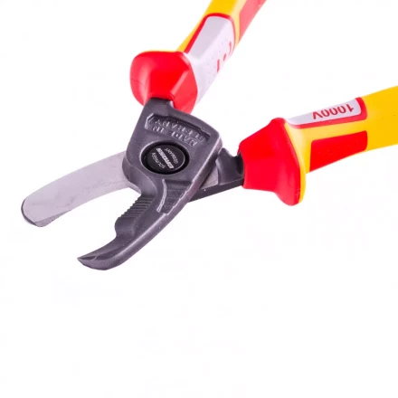 Кабелерез диэлектрические рукоятки до 1000 В трехкомпонентные рукоятки 210 мм Gross 17728 купить в Нефтеюганске