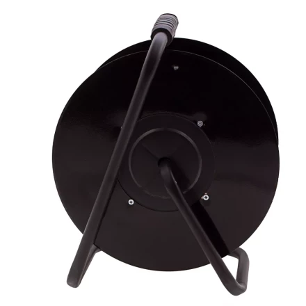 Удлинитель силовой 30 м, 16А, тип УХз16, КГ 3 x 1.5 мм, на стальной катушке, 4 розетки Сибртех 95876 купить в Нефтеюганске