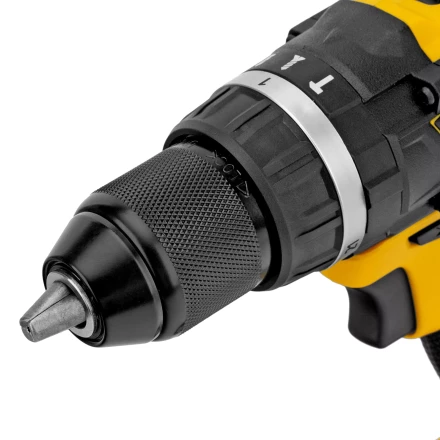 Дрель-шуруповерт аккумуляторная ударная бесщет Denzel CIDB-IB-18-02 26130, Li-Ion, 18 В, 2 акк. купить в Нефтеюганске