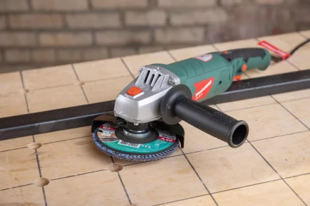 Круг Лепестковый Торцевой (КЛТ) HAMMER КЛТ 1 Ф125х22 Р40 213-007 купить в Нефтеюганске