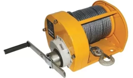 Лебедка ручная усиленная LRU LB г-п 500 кг L=40 метра купить в Нефтеюганске