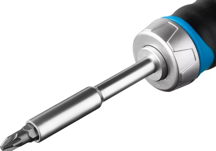 Набор ЗУБР &quot;ПРОФЕССИОНАЛ&quot;: Отвертка реверсив с двухкомп рукоят, насадки, CrMo, рукоят с отсеком для хранения бит, 24 предмета 25353-H24 купить в Нефтеюганске