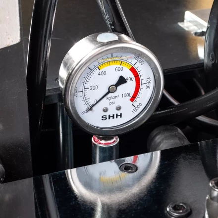 Стол КВТ СШО-150 NEO с комплектом шинообрабатывающего оборудования для шин до 150 мм (85683) купить в Нефтеюганске