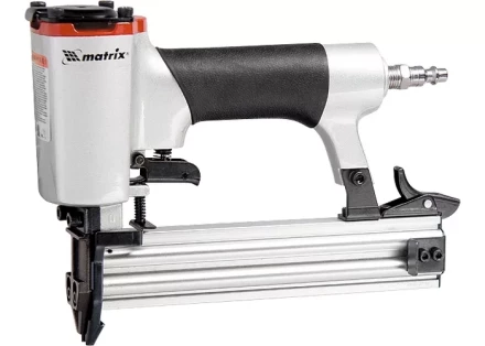 Нейлер пневматический для гвоздей от 10 до 32 мм 18GA MATRIX 57405 купить в Нефтеюганске