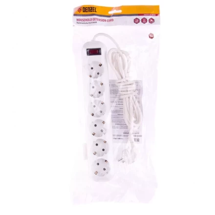 Удлинитель бытовой с заземлением и выключателем 3 м 6 розеток 10 A серия УХз10 Denzel 95981 купить в Нефтеюганске