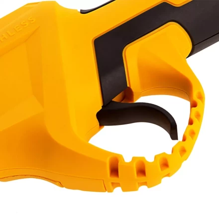 Секатор аккумуляторный Denzel CP-30 59435, 18В Li-Ion купить в Нефтеюганске