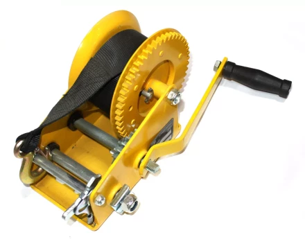 Лебедка ручная LRB 3000, 1360 кг, лента 10 м. LB купить в Нефтеюганске