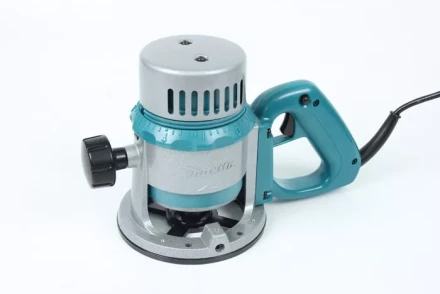 Фрезер Makita 3601B купить в Нефтеюганске