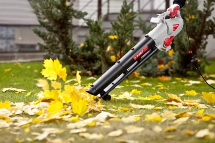 Пылесос ЗУБР садовый электрический, мусоросборник 40л, 2600Вт, 11000 - 15000об/мин, 12м3/мин, 160-270км/ч ЗПСЭ-2600 купить в Нефтеюганске