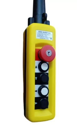 Пульт управления XAC-A4913Y для тали (4 кнопки, 2 скорости, ключ-марка, стоп, IP65, 380В) 1044631 купить в Нефтеюганске