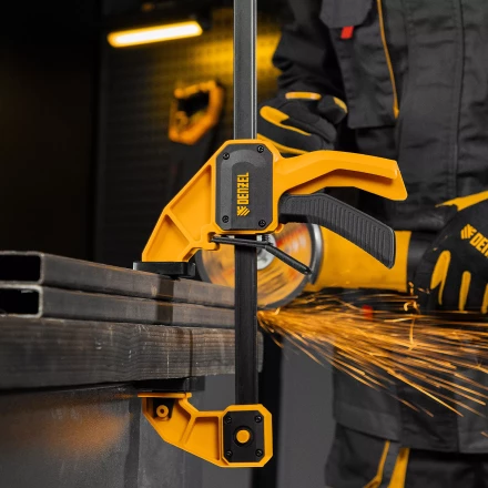 Струбцина F-образная Denzel 20507, быстрозажимная, 450 х 80 мм, усиленный нейлоновый корпус купить в Нефтеюганске