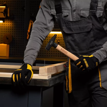 Молоток слесарный, 400 г Denzel, кованый квадратный боек, буковая рукоятка, 10428 купить в Нефтеюганске