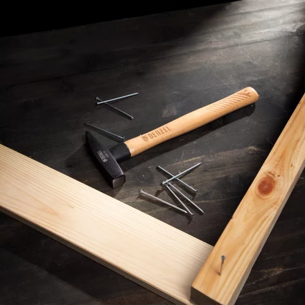 Молоток слесарный, 400 г Denzel, кованый квадратный боек, буковая рукоятка, 10428 купить в Нефтеюганске