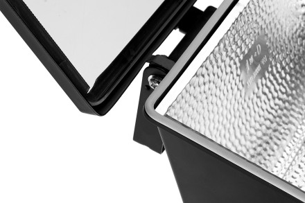 Прожектор STAYER &quot;MASTER&quot; MAXLight галогенный, с дугой крепления под установку, черный, 1000Вт 57105-B купить в Нефтеюганске