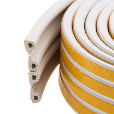 Уплотнитель резиновый, 12 м, профиль &quot;P&quot;, белый Сибртех 88907 купить в Нефтеюганске