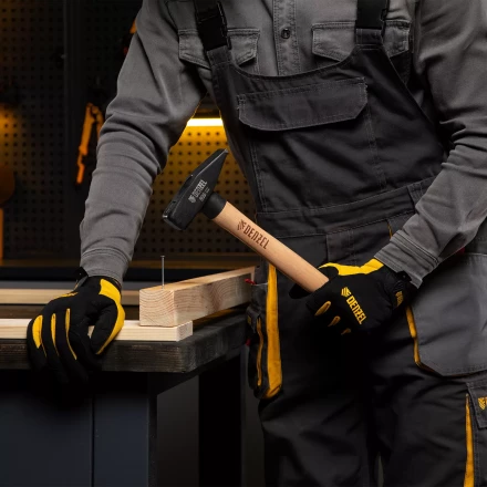 Молоток слесарный, Denzel 800 г, кованый квадратный боек, буковая рукоятка 10435 купить в Нефтеюганске