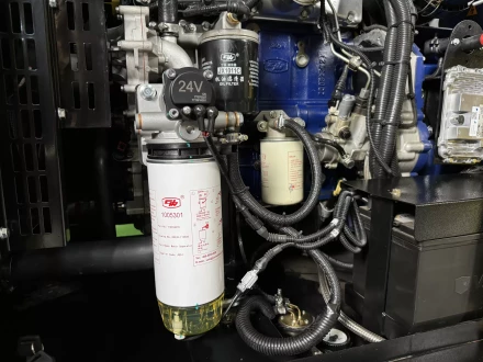 Дизельный генератор Vektor AD-100Y-T400 в шумозащитном кожухе с АВР купить в Нефтеюганске