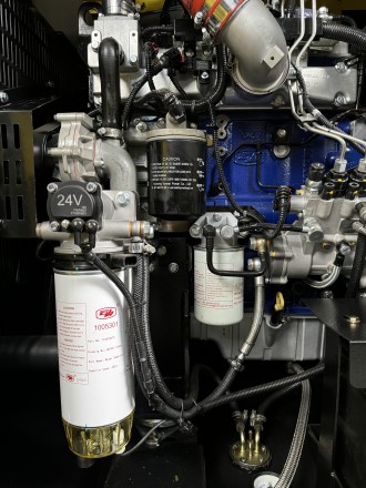 Дизельный генератор Vektor AD-120Y-T400 в шумозащитном кожухе купить в Нефтеюганске