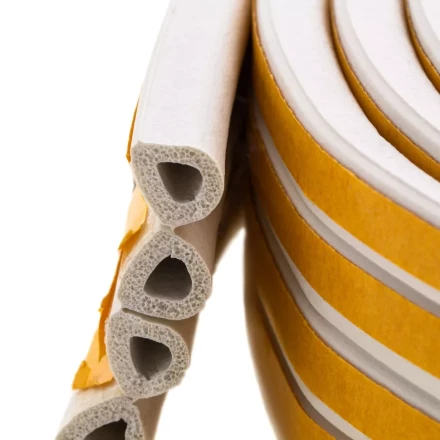 Уплотнитель резиновый, 12 м, профиль &quot;D&quot;, белый Сибртех 88909 купить в Нефтеюганске