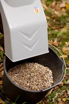 Измельчитель ЗУБР электрический, р/с 40мм, 1600Вт ЗИЭ-40-1600 купить в Нефтеюганске