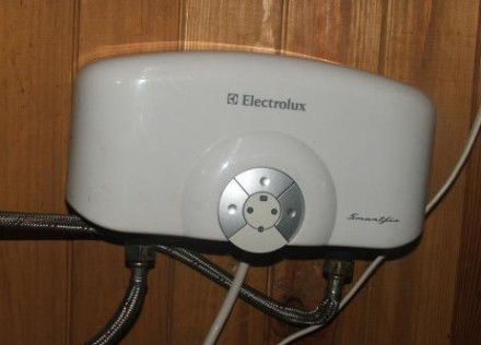 Проточный водонагреватель ELECTROLUX SMARTFIX 2.0 S 5.5 kW - душ купить в Нефтеюганске