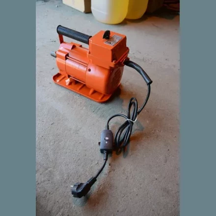 Электродвигатель с УЗО Vektor-220B 1,5 кВт медная обмотка купить в Нефтеюганске