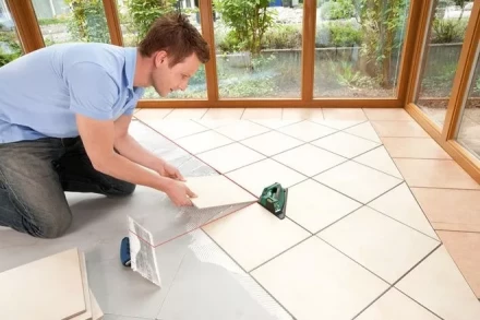 Лазер для укладки плитки BOSCH PLT2 (0.603.664.020) купить в Нефтеюганске