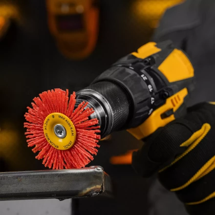 Щетка для дрели Denzel, 65 мм, Плоская, со шпилькой, нейлоновая щетина, 74433 купить в Нефтеюганске