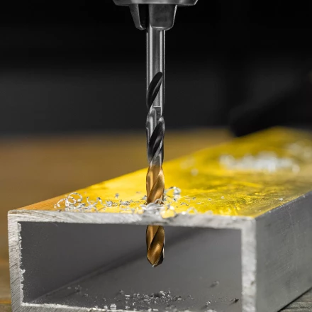 Сверло спиральное по металлу Denzel 4,5 x 80мм, Р6М5, Golden Tip, многогранная заточка 718274 купить в Нефтеюганске