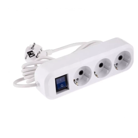 Удлинитель бытовой с заземлением и выключателем 3 м 3 розетки 10 A серия УХз10 Denzel 95971 купить в Нефтеюганске