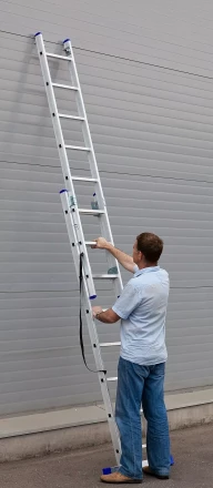 Лестница ЗУБР универсальная, двухсекционная со стабилизатором, 8 ступеней 38821-08 купить в Нефтеюганске