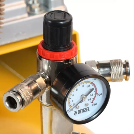 Компрессор воздушный, ременный привод BCI4000-T/200, 4.0 кВт, 200 литров, 690 л/мин Denzel 58124 купить в Нефтеюганске