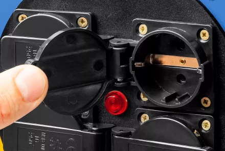 Удлинитель на катушке &quot;КГ 325&quot;, 50 м, 4000 Вт, 4 гнезда, IP44, КГ 3х2,5 кв мм, ЗУБР 55079-50 купить в Нефтеюганске