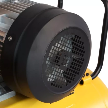 Компрессор воздушный, ременный привод BCI4000-T/100, 4.0 кВт, 100 литров, 690 л/мин Denzel 58123 купить в Нефтеюганске