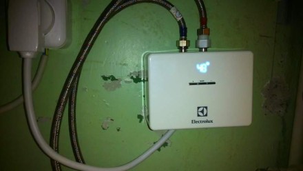 Проточный водонагреватель ELECTROLUX NPX 6 AQUATRONIC  DIGITAL 2 купить в Нефтеюганске