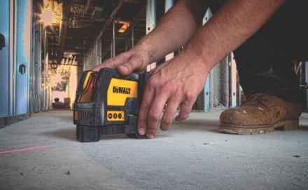 Нивелир лазерный DeWalt DW 0822 купить в Нефтеюганске